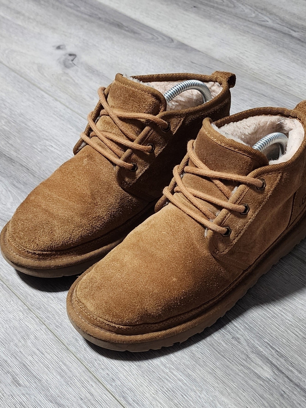 UGG Neumel Chukka Chestnut Brown Suede Short Boots Womens Size 8